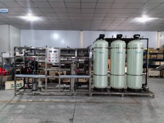 Sistema RO padrão de 2000 LPH para linha de enchimento de garrafas