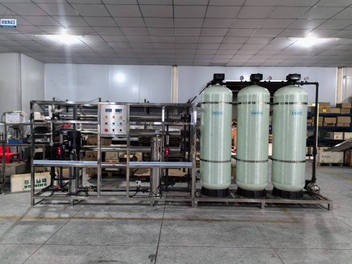 Sistema RO padrão de 2000 LPH para linha de enchimento de garrafas